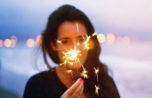比较好听的网名:作业要自杀我在一旁喊加油